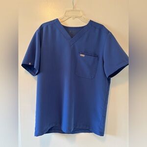 Figs Men's Leon Three-Pocket Scrub Top